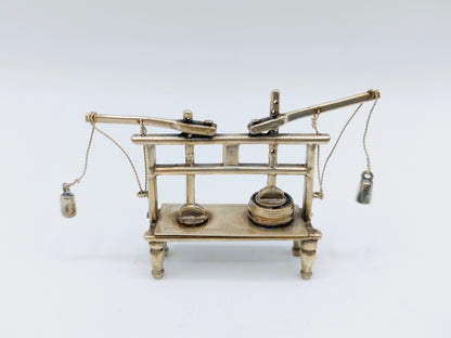 Zilveren miniatuur kaaspers,  Gebr. Niekerk, Schoonhoven, 1984