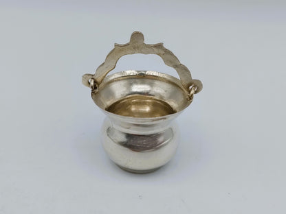 Zilveren miniatuur waterpot met hengsel, 19e eeuws