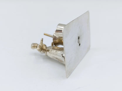 Zilveren miniatuur, karnende vrouw, B. Verhoogt, Hoorn, 1922