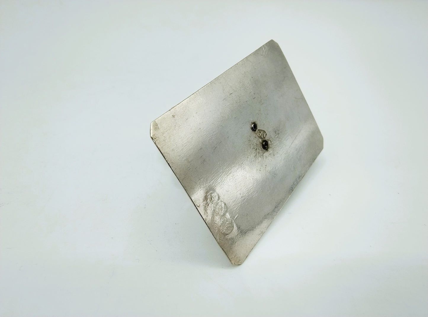 Zilveren miniatuur, karnende vrouw, B. Verhoogt, Hoorn, 1922