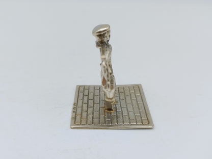 Zilveren miniatuur man met juk, C.A. Stout, Rotterdam, 1978