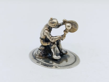 Zilveren miniatuur man met gong J. Weeda, Haarlem, 1981