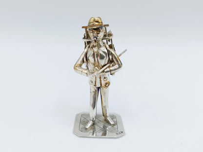 Zilveren miniatuur man met mand, J. Held, Amsterdam, ca. 1870