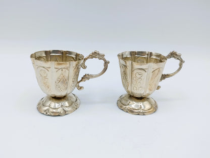 2 Zilveren miniatuur drinkbekers, 19e eeuws