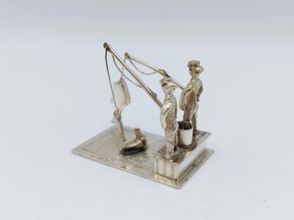 Zilveren miniatuur vissers,  J. van Dijk, Hoorn, 1920