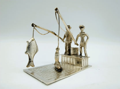 Zilveren miniatuur vissers,  J. van Dijk, Hoorn, 1920