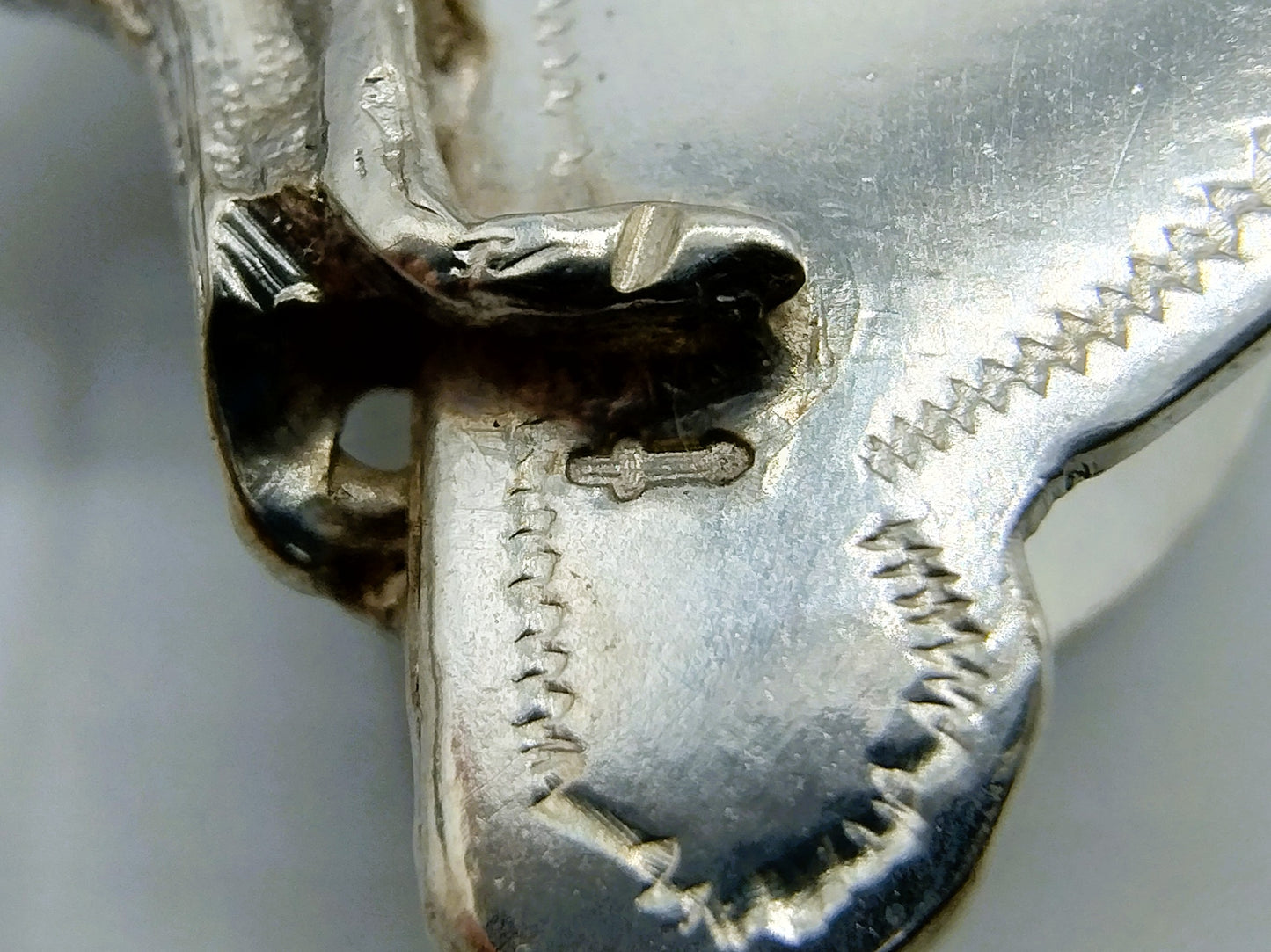 Zilveren miniatuur hobbelpaard, Gebr. Roozendaal, Hoorn, ca. 1910