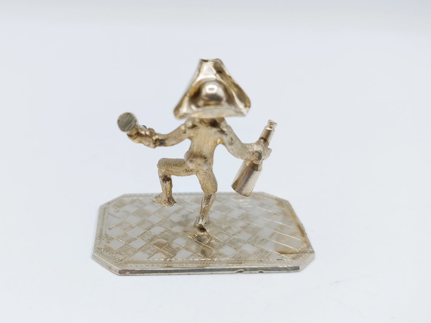 Zilveren miniatuur wijndrinker, C. Rietveld, Schoonhoven, 19e eeuws