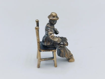 Zilveren miniatuur kantklosser, Amsterdam, ca. 1980