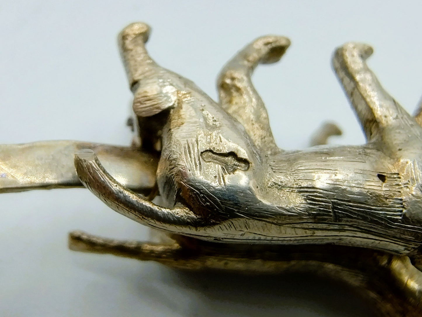 Miniatur-Mann aus Silber mit Hundewagen, 20. Jahrhundert