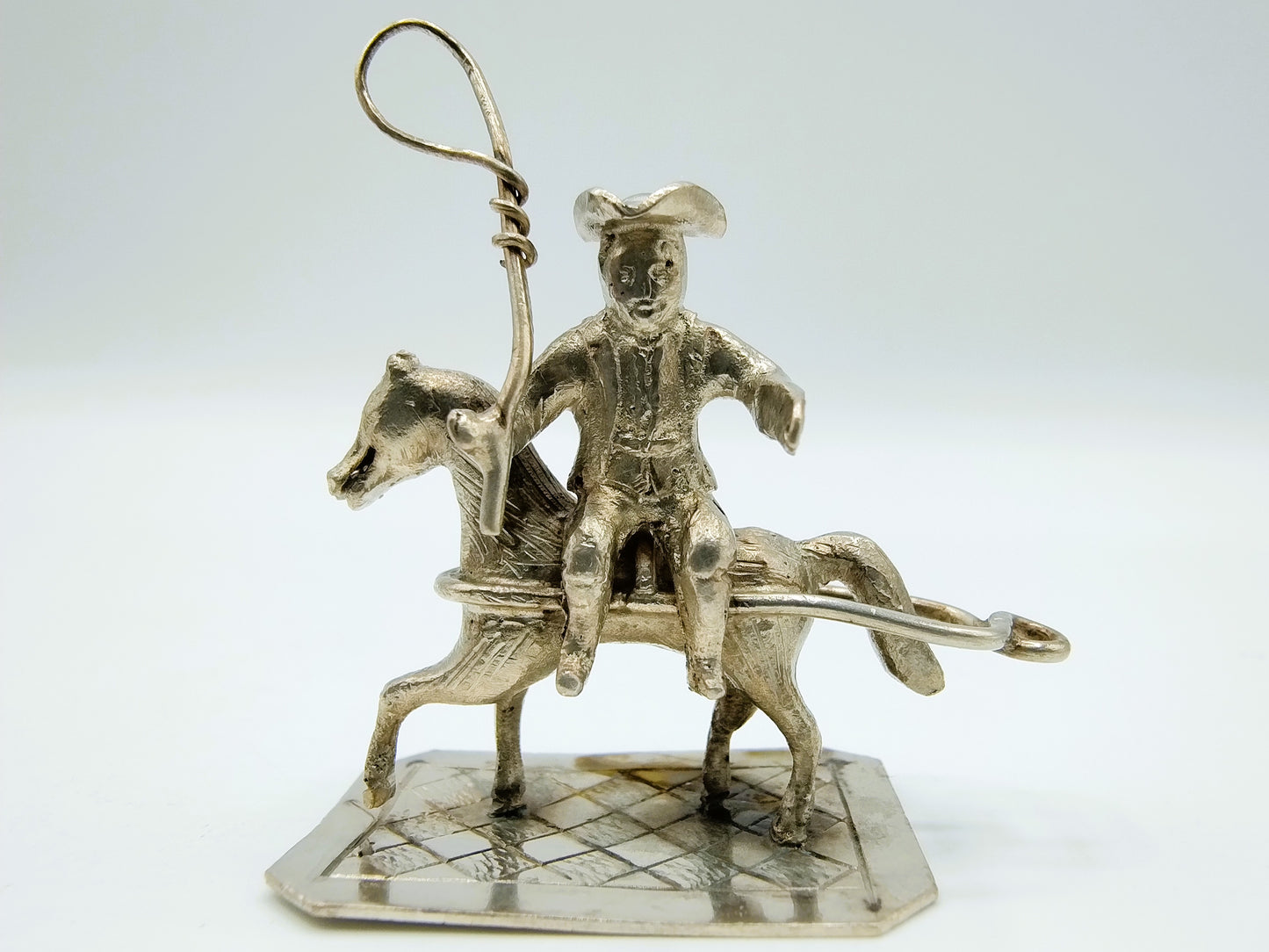 Zilveren miniatuur trekpaard ruiter, 19e eeuws
