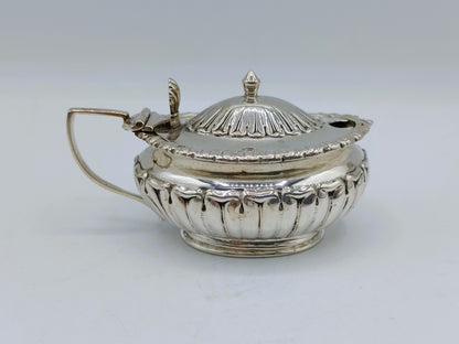 Zilveren mosterdpotje, Engeland, ca. 1900