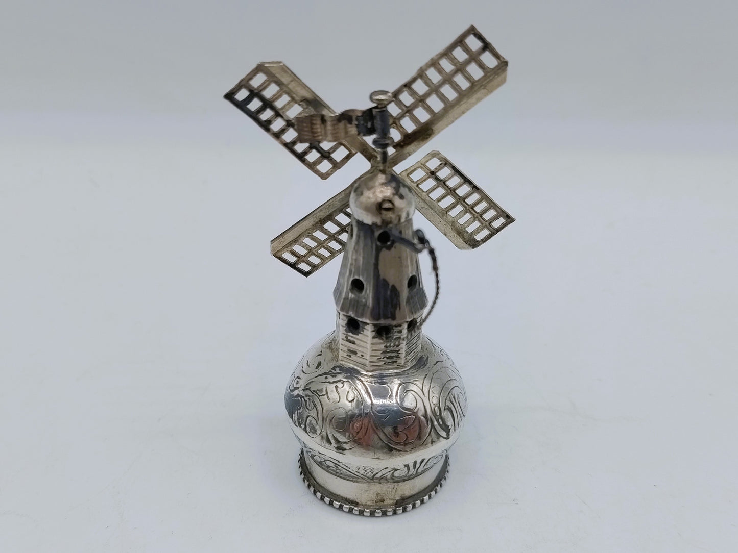 Zilveren sierkurk, molen, J. Verhoogt, Hoorn, ca. 1910