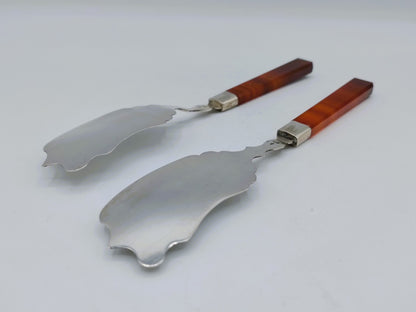 2 Zilveren botermesjes met carneolen heft, J. Kooiman, Schoonhoven, ca. 1890