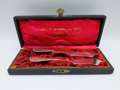 Zilveren vismessen in cassette, Fa. J.M. van Kempen, Voorschoten
