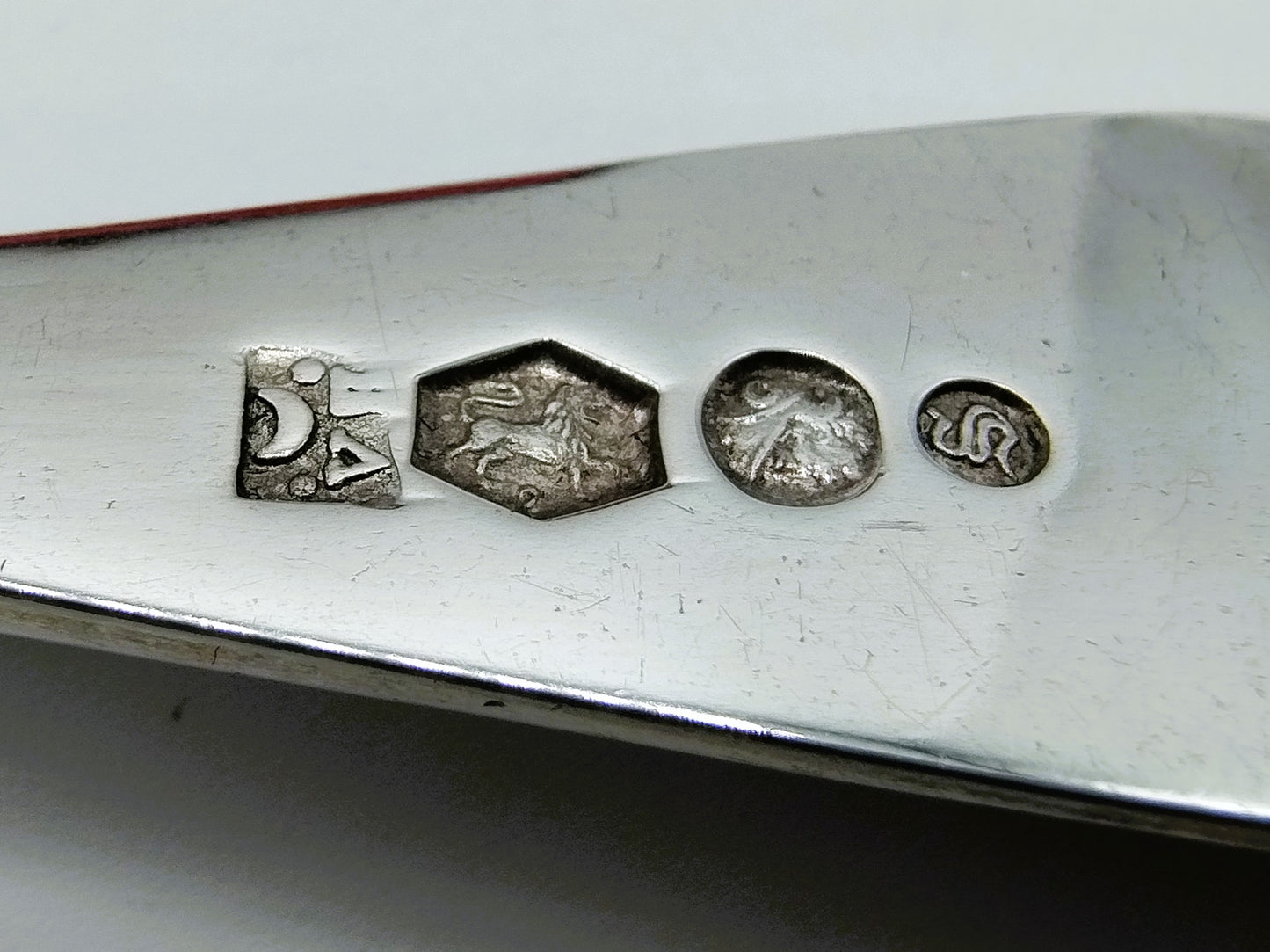 Zilveren vismessen in cassette, Fa. J.M. van Kempen, Voorschoten