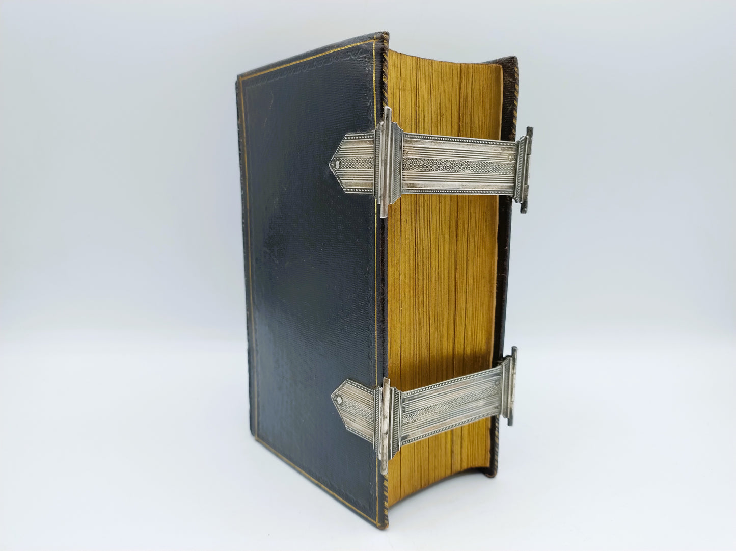 Bibel mit silbernen Schließen, H.H. van de Dool, Schoonhoven, 1841