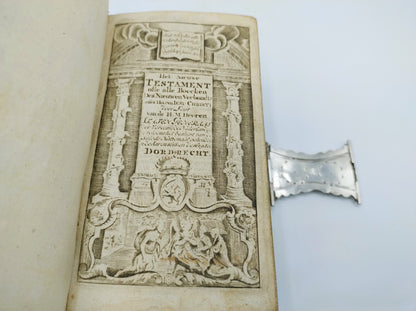 18e Eeuwse Bijbel met zilveren slot, Den Haag, 1791 / 1900