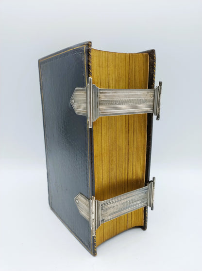 Bibel mit silbernen Schließen, H.H. van de Dool, Schoonhoven, 1841
