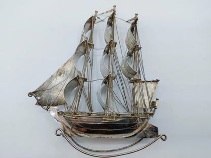 Grote zilveren miniatuur, driemaster, J. Verhoogt, Hoorn, ca. 1910