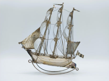 Grote zilveren miniatuur, driemaster, J. Verhoogt, Hoorn, ca. 1910
