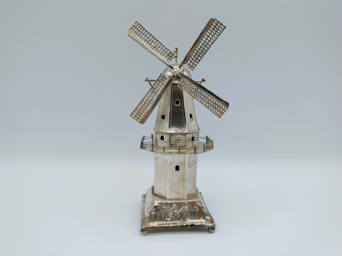 Grote zilveren miniatuur molen, J. Verhoogt, Hoorn, 1928