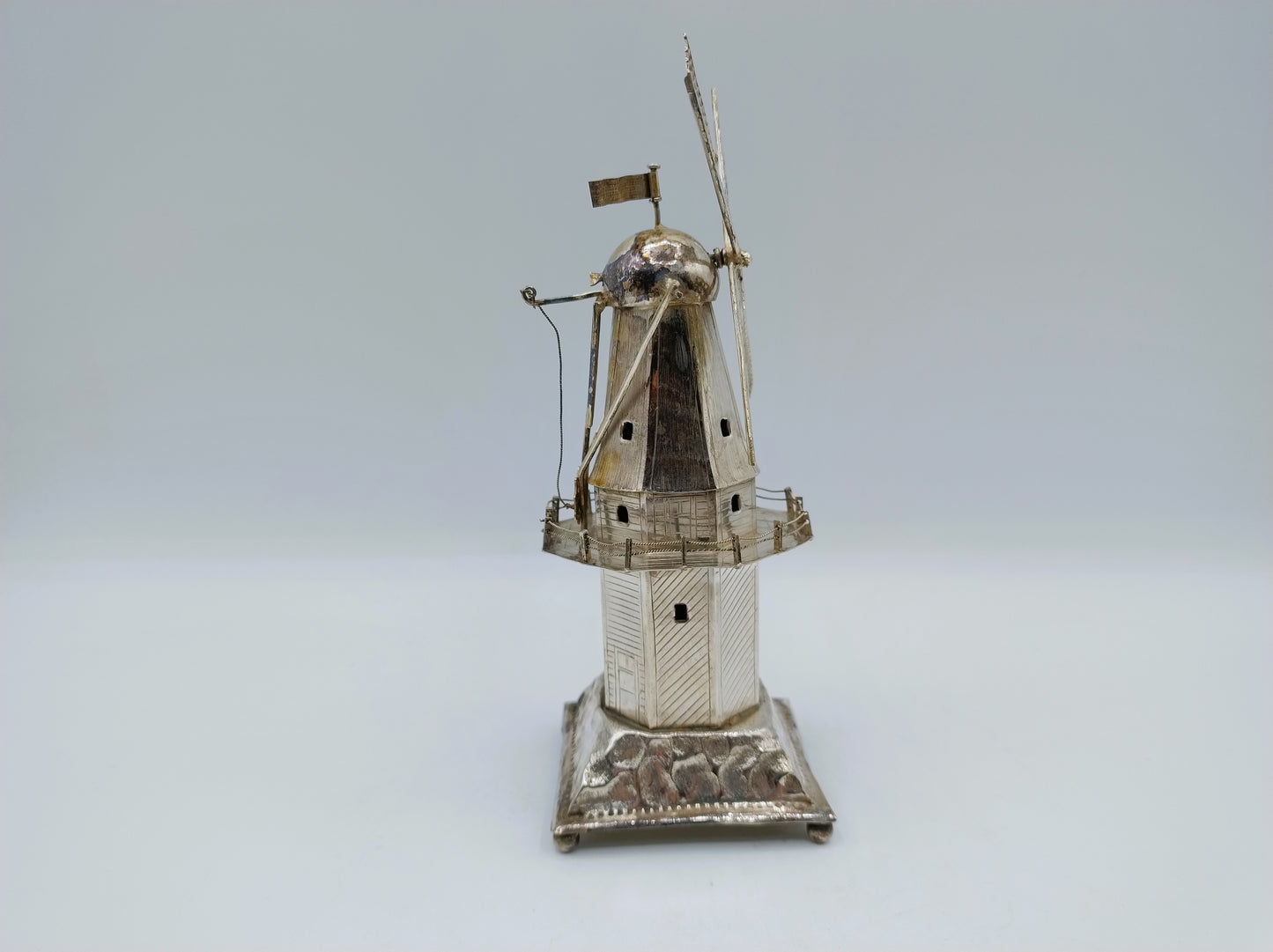 Grote zilveren miniatuur molen, J. Verhoogt, Hoorn, 1928