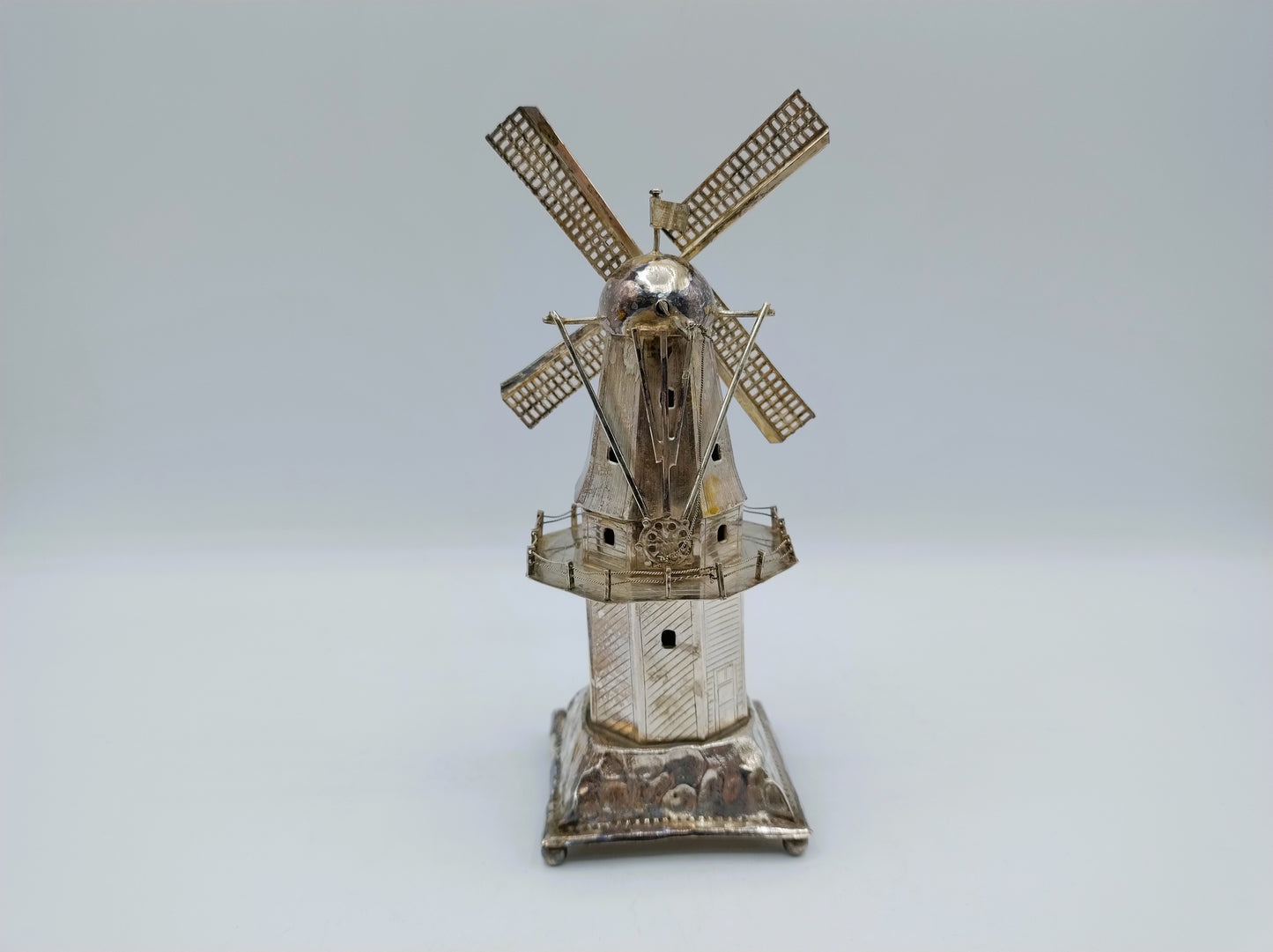 Grote zilveren miniatuur molen, J. Verhoogt, Hoorn, 1928