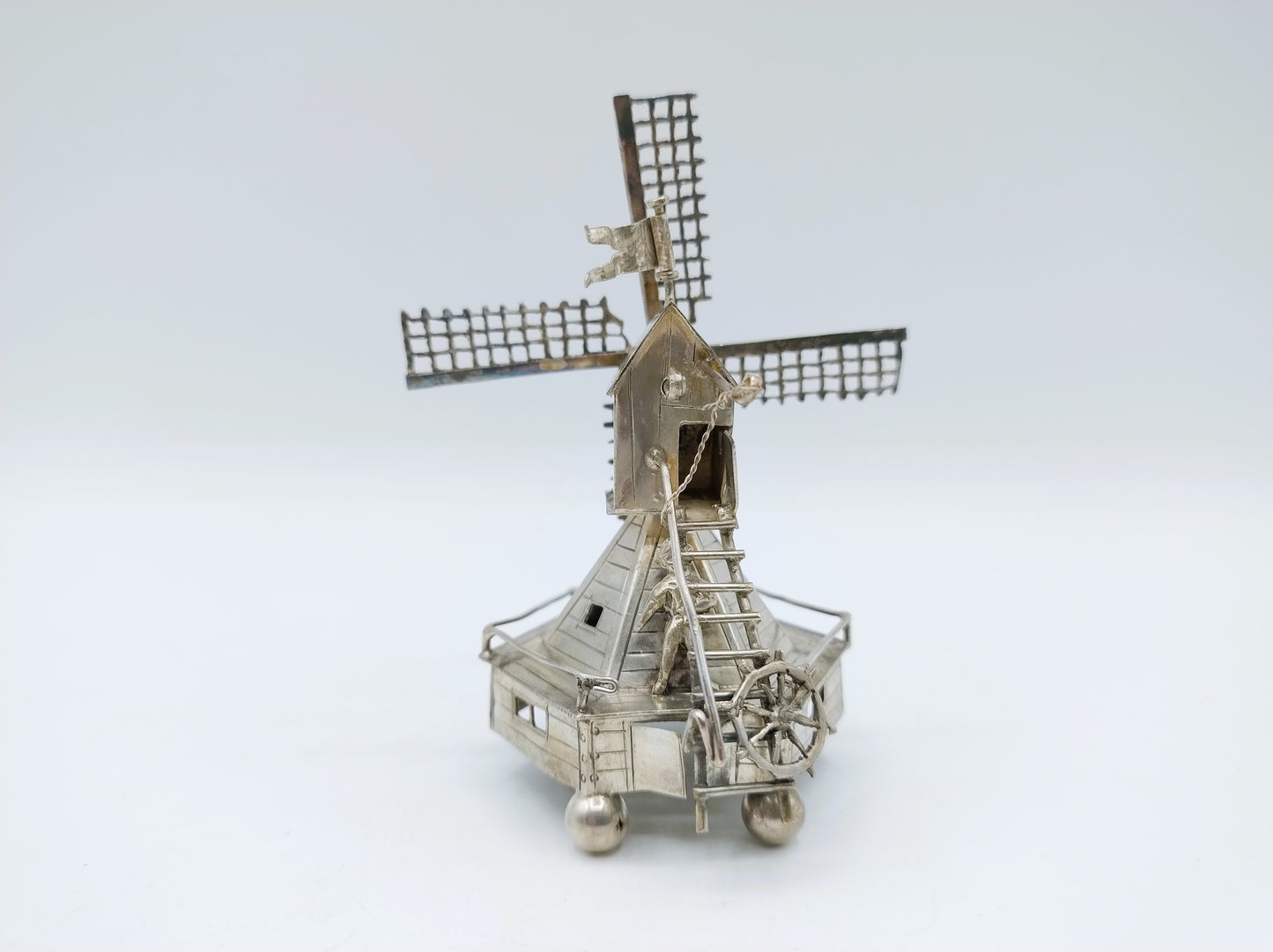 Zilveren miniatuur molen, J. van Straten,  Hoorn, 1899
