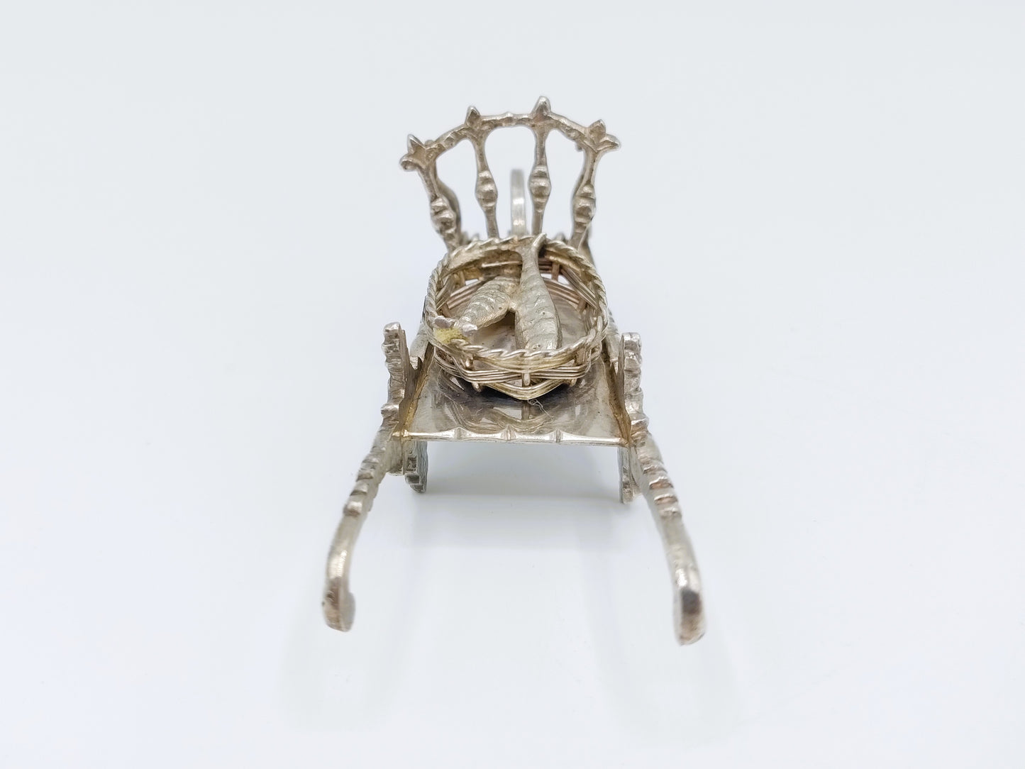 Miniatuur kruiwagen met vismand,  J. Verhoogt, Hoorn, ca. 1910