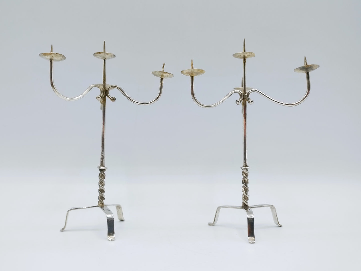 Set zilveren miniatuur kandelaars, P.A. van der Beek, Workum/ Franeker, 1860