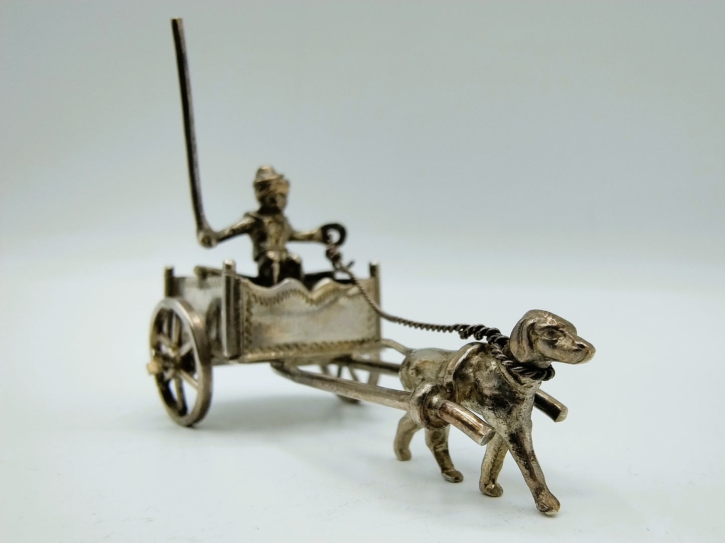 Zilveren miniatuur hondenkar A.F. Westerwaal, Amsterdam, ca. 1910