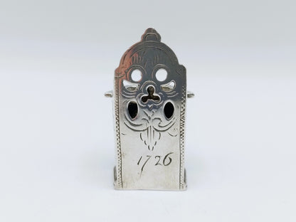 Zilveren miniatuur kinderstoel,  R. Scheltens, Groningen, ca. 1860