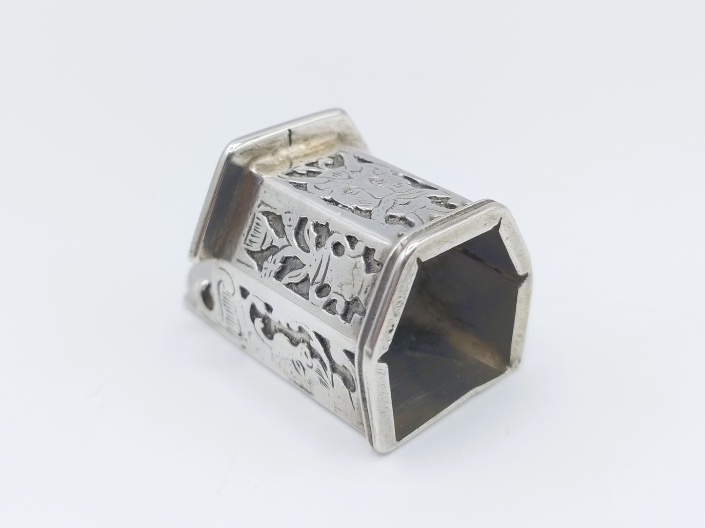Zilveren miniatuur kinderstoel,  R. Scheltens, Groningen, ca. 1860