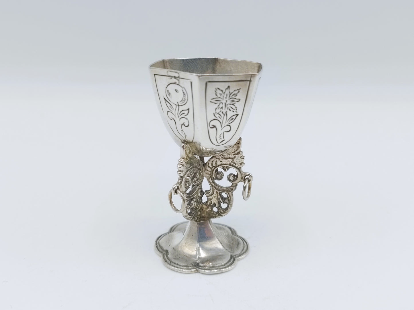 Zilveren miniatuur bokaal, R. Scheltens, Groningen, ca. 1860
