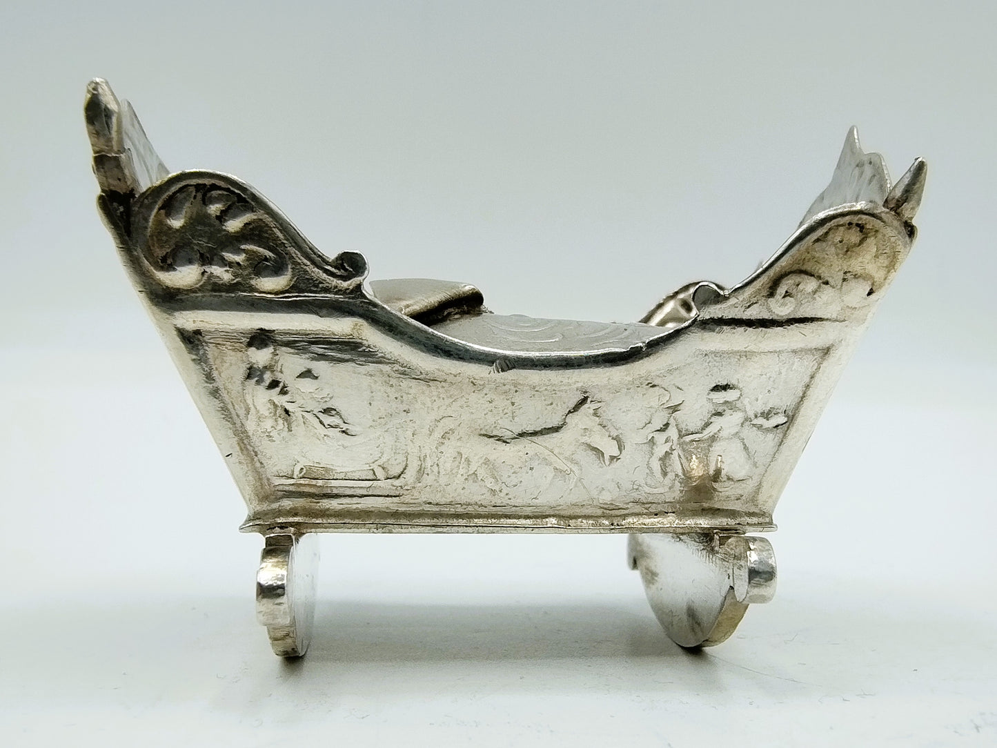 Miniatuur schommelwieg, J. Verhoogt, Hoorn, 1919