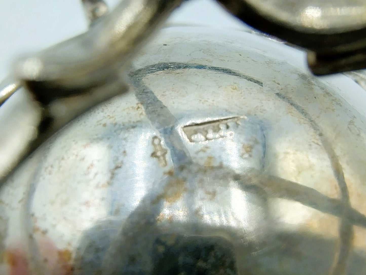 Zilveren miniatuur kwispedoor, J.S. Zwanenburg & Zn, Sneek, 19e eeuws