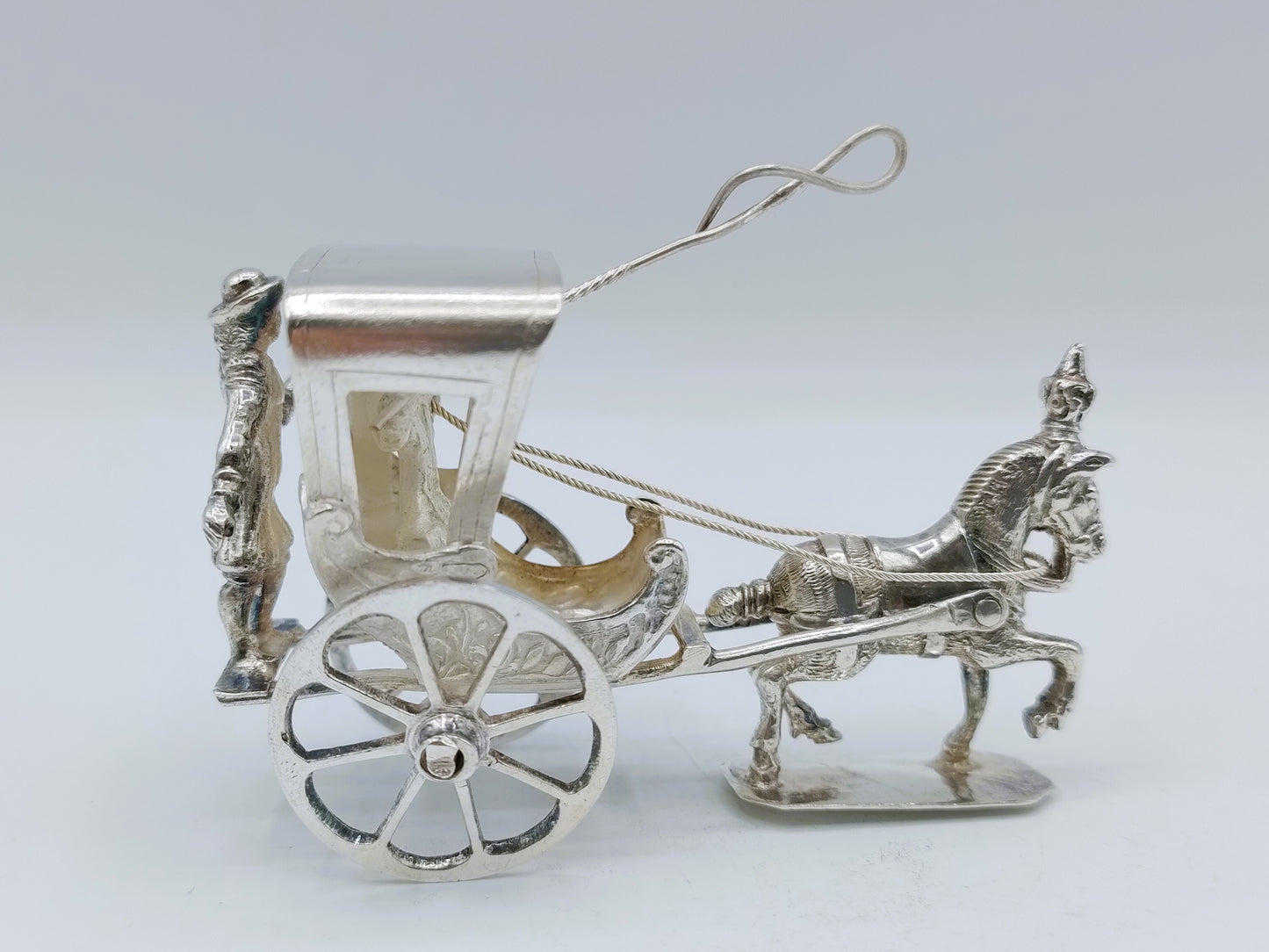 Zilveren miniatuur sjees met paard, A. van Geffen, Amsterdam, ca. 1730