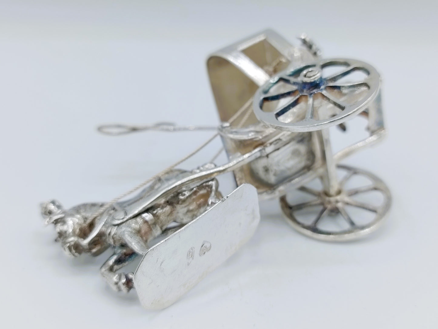 Zilveren miniatuur sjees met paard, A. van Geffen, Amsterdam, ca. 1730