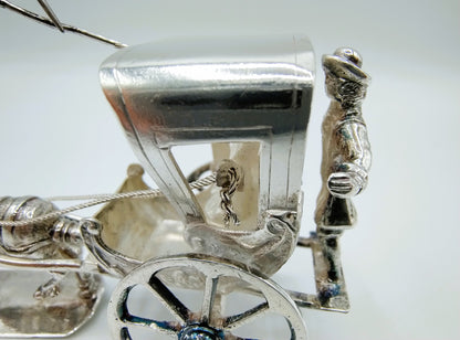 Zilveren miniatuur sjees met paard, A. van Geffen, Amsterdam, ca. 1730