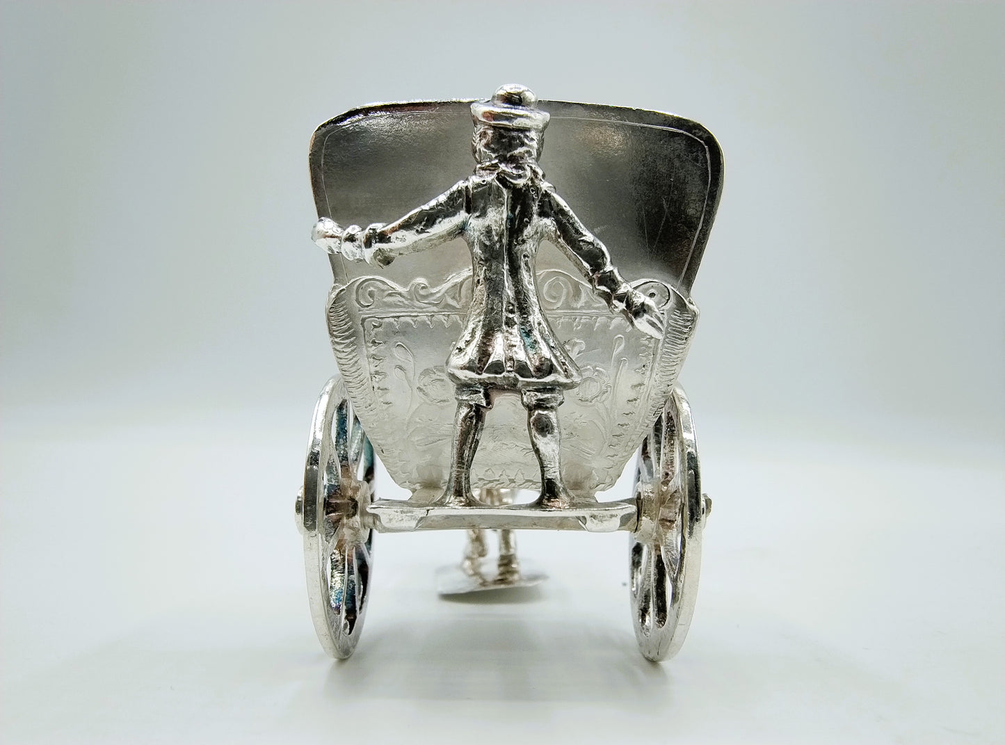 Zilveren miniatuur sjees met paard, A. van Geffen, Amsterdam, ca. 1730