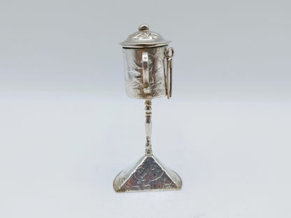 Miniatuur snotneus,  J. Verhoogt, Hoorn, ca. 1915