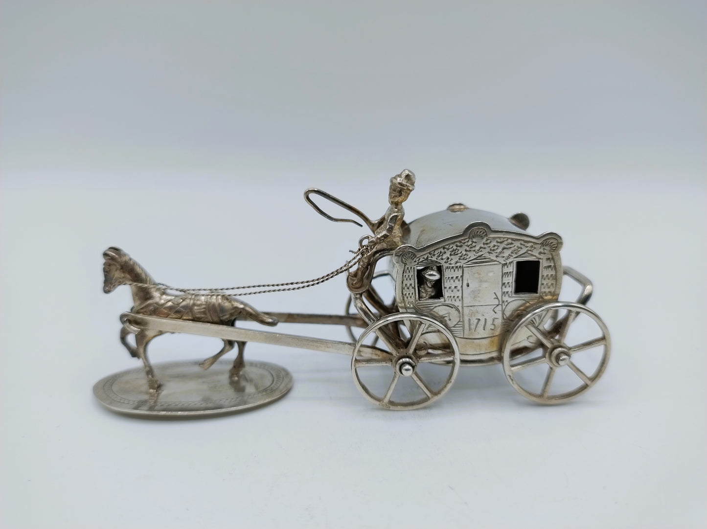 Zilveren miniatuur postkoets J.S. Zwanenburg & Zn, Sneek, 19e eeuws