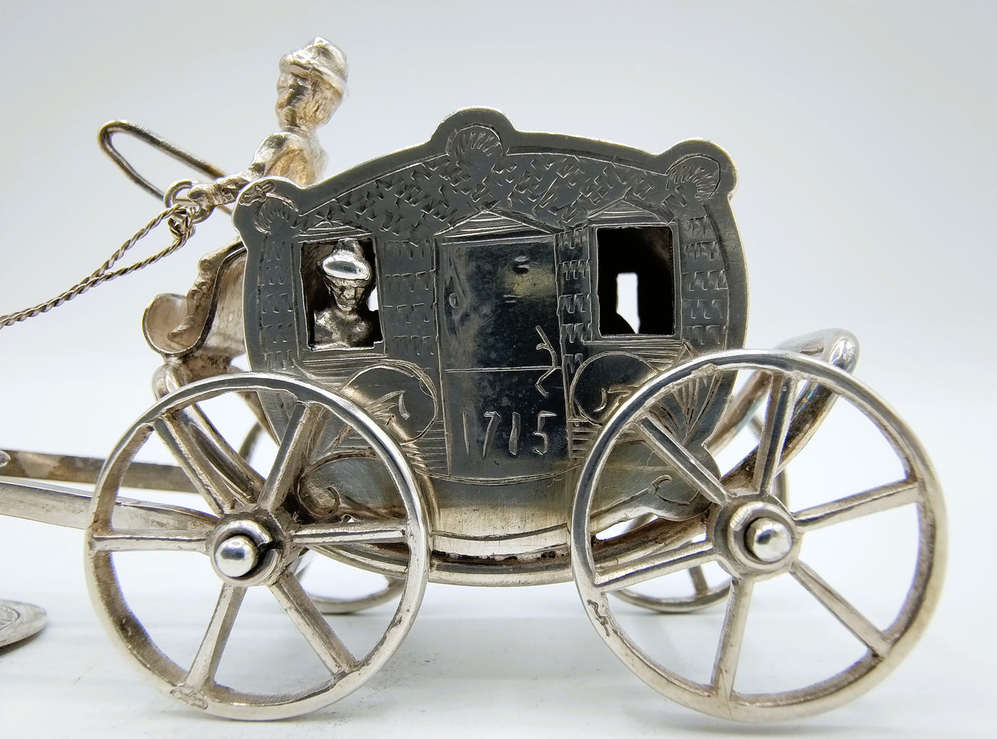 Zilveren miniatuur postkoets J.S. Zwanenburg & Zn, Sneek, 19e eeuws