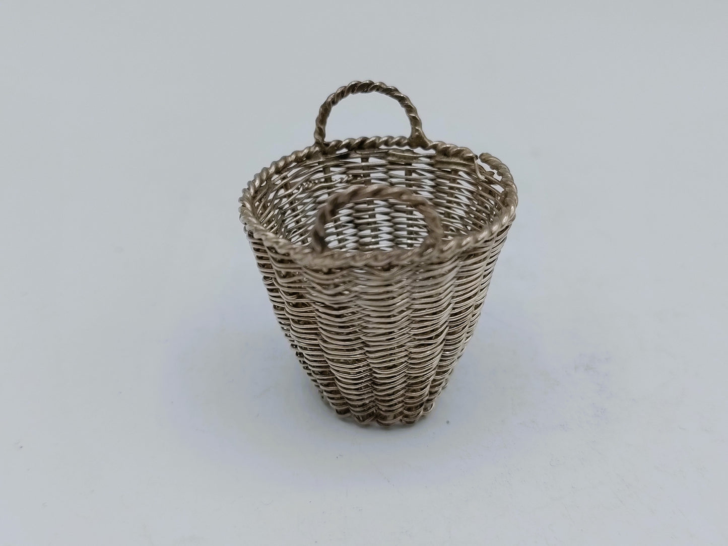 Zilveren miniatuur mand, A.F. Westerwaal, Amsterdam, ca. 1910