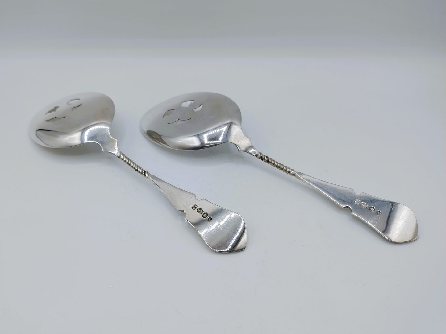 Set of silver fruit spoons / serving spoons, J.M. van Kempen en Zonen, Voorschoten, 1889