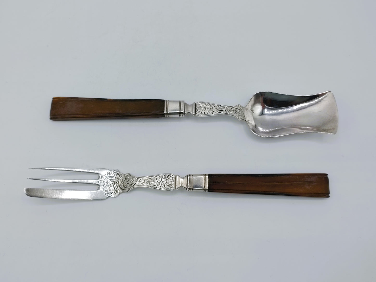 Zilveren Gembercouvert met houten heften, J.A. Lintveld Sr, Amsterdam, 1854