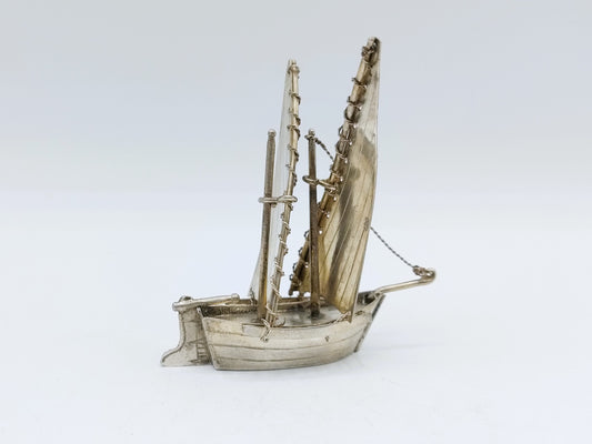 Zilveren miniatuur zeilschip, J. van Dijk, Hoorn, ca. 1910