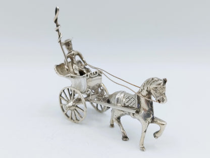 Zilveren miniatuur sjees met paard en koetsier, Nederland, ca. 1900