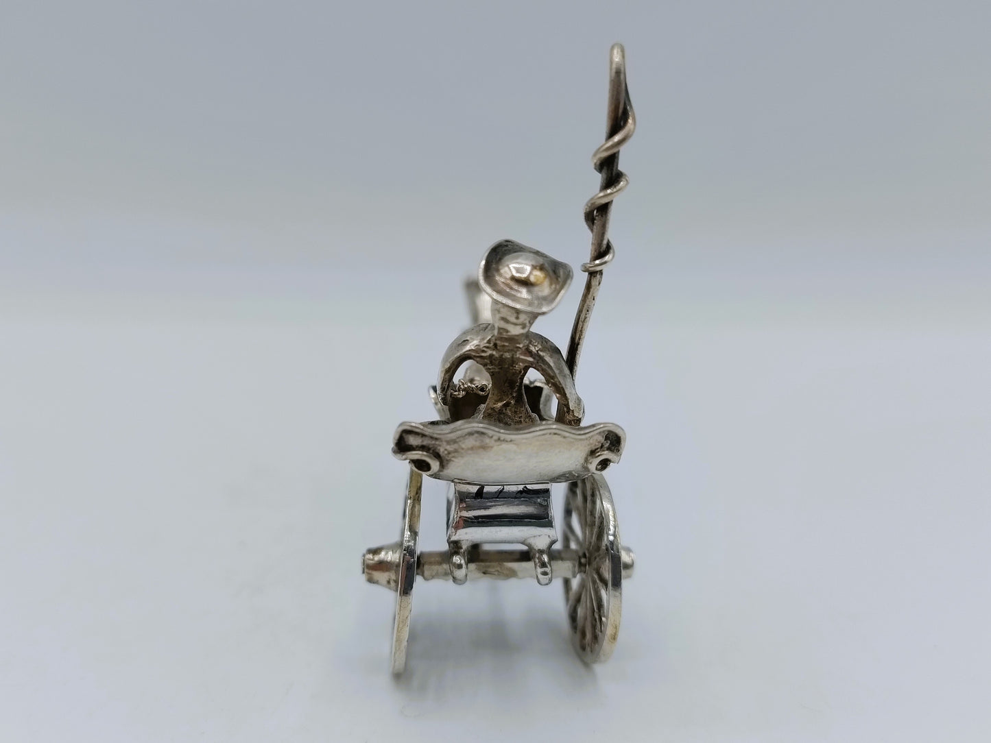Zilveren miniatuur sjees met paard en koetsier, Nederland, ca. 1900